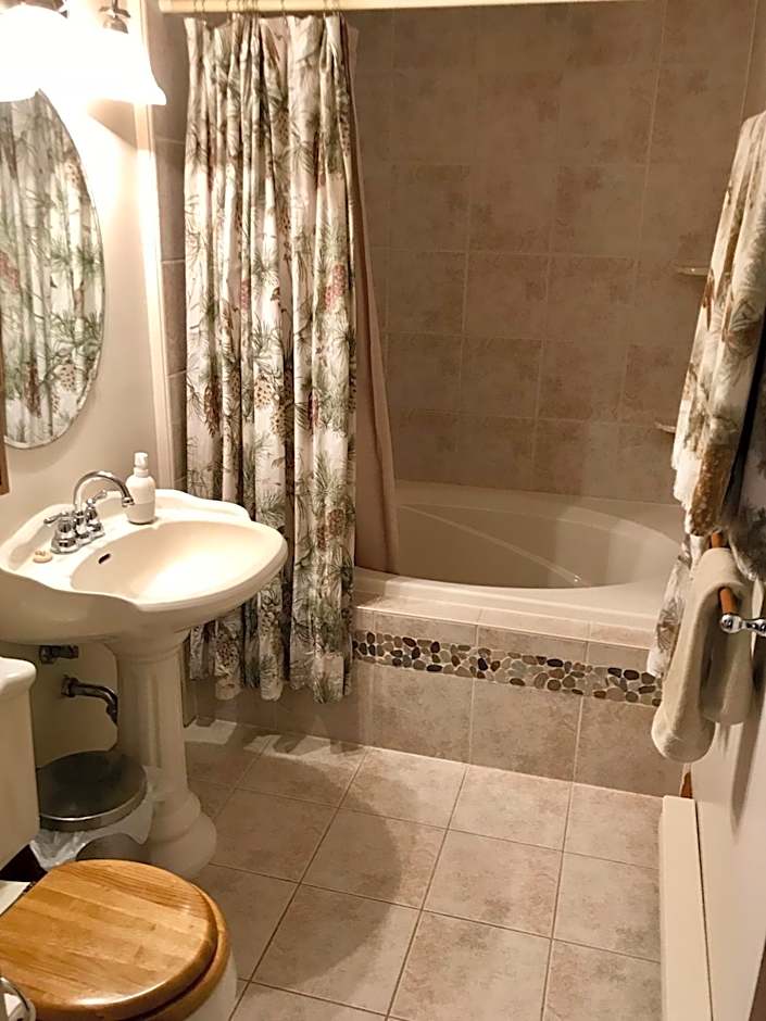 Fells Meadows Farmhouse on Country Property