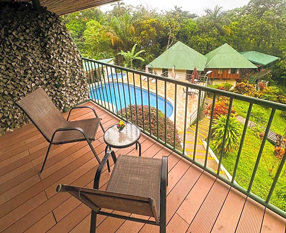 Tabulia Tree Hotel and Villas