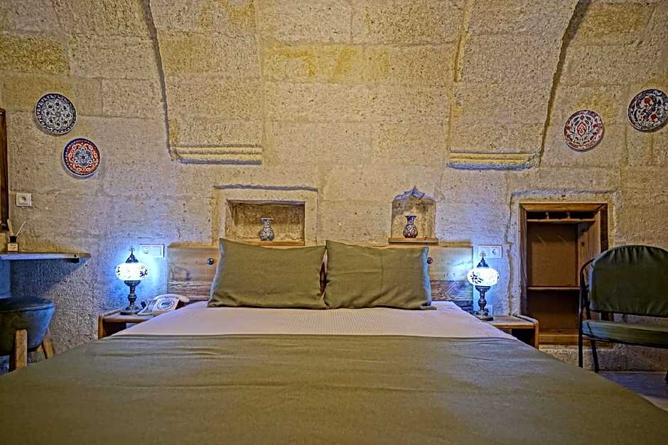 Vigneron Cave Hotel