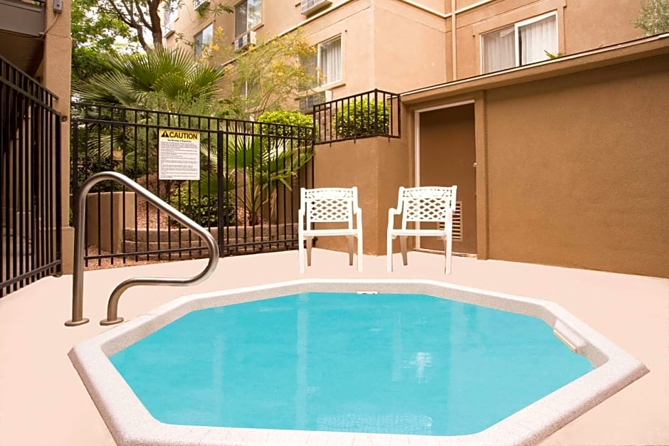 Days Inn by Wyndham St. George