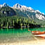 Chalet Tovel - Mountain Lake