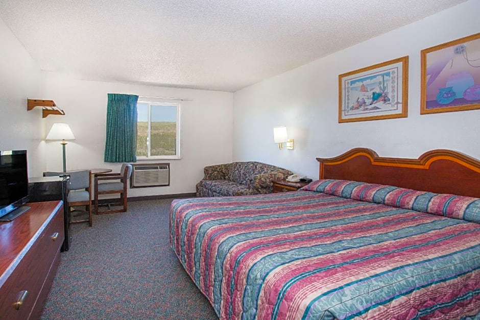 Super 8 by Wyndham Limon