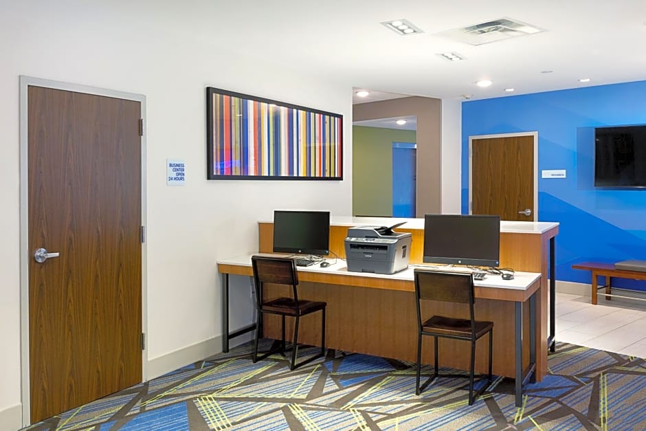 Holiday Inn Express & Suites - Wentzville St Louis West