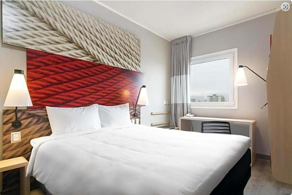 Ibis Iquique