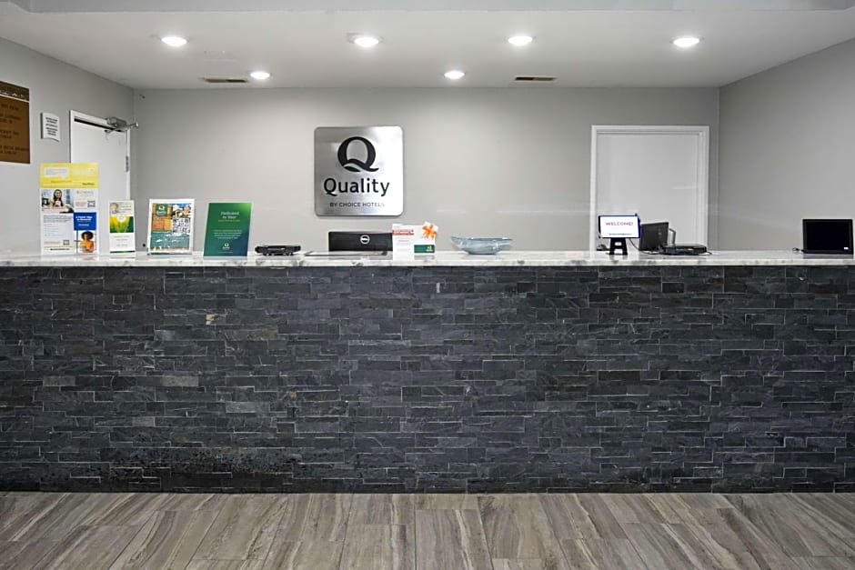 Quality Inn & Suites Brooks Louiville South