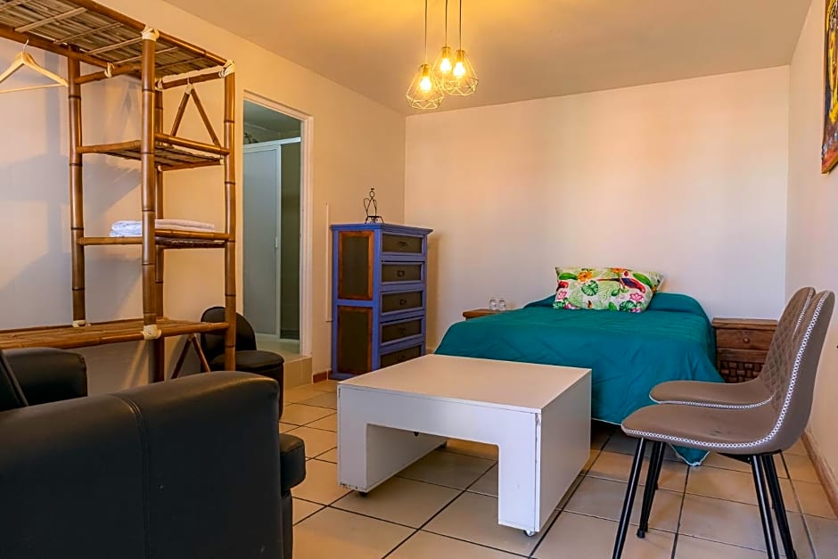 La Créme de la Créme Hostel