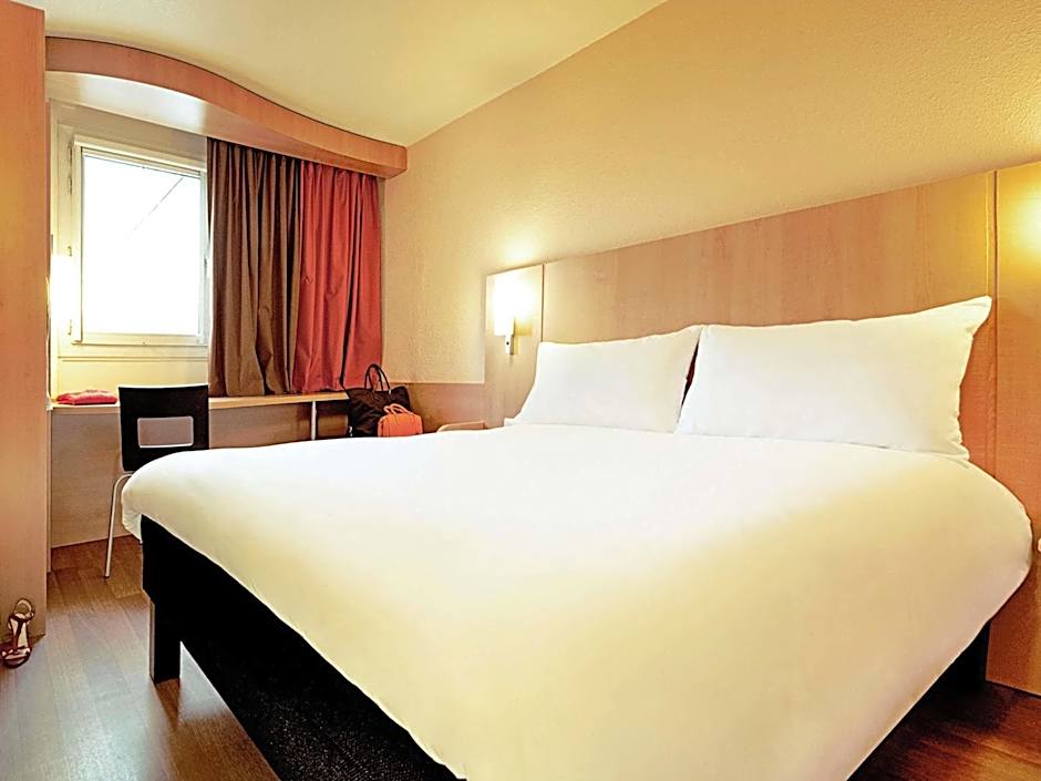 ibis Senlis