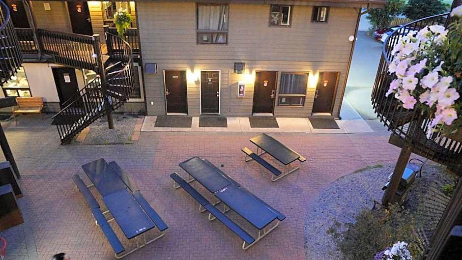 Banff International Hostel