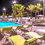 Holiday Inn Express & Suites St. Petersburg - Madeira Beach