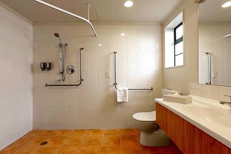 Greenlane Manor Motel