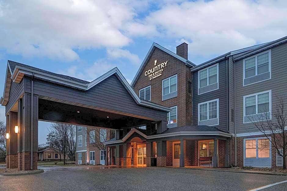 Country Inn & Suites by Radisson, Red Wing, MN