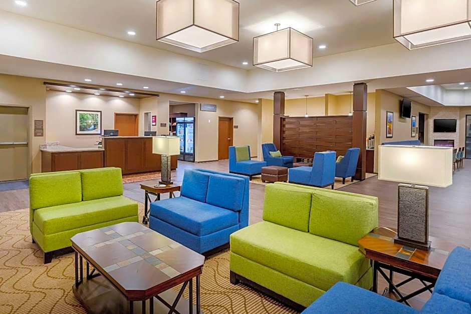 Comfort Suites Burlington near I-5