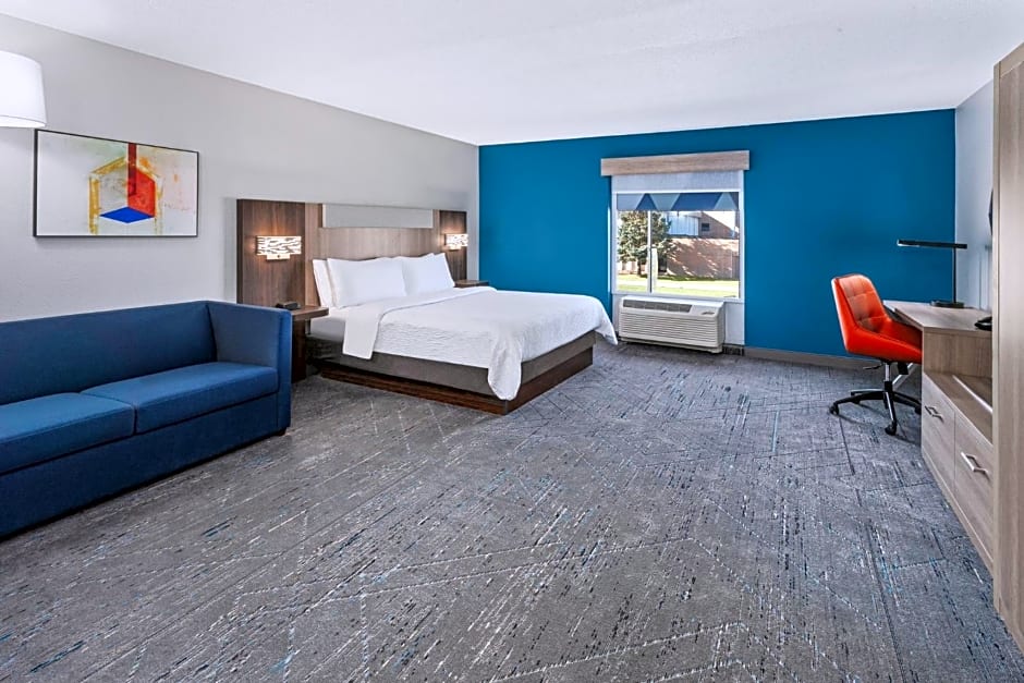 Holiday Inn Express Hotel & Suites Chicago-Algonquin By IHG