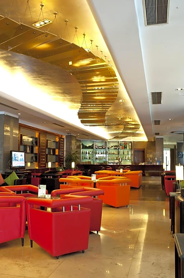 Howard Johnson Ginwa Plaza Hotel