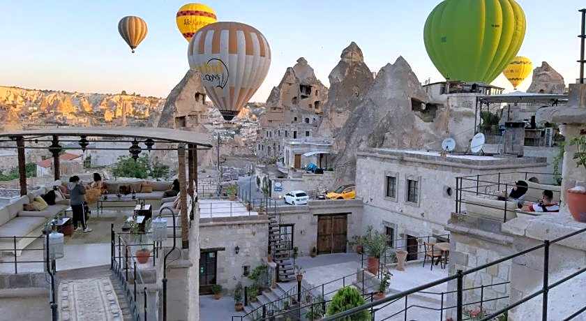 Artemis Cave Suites - Adults Only