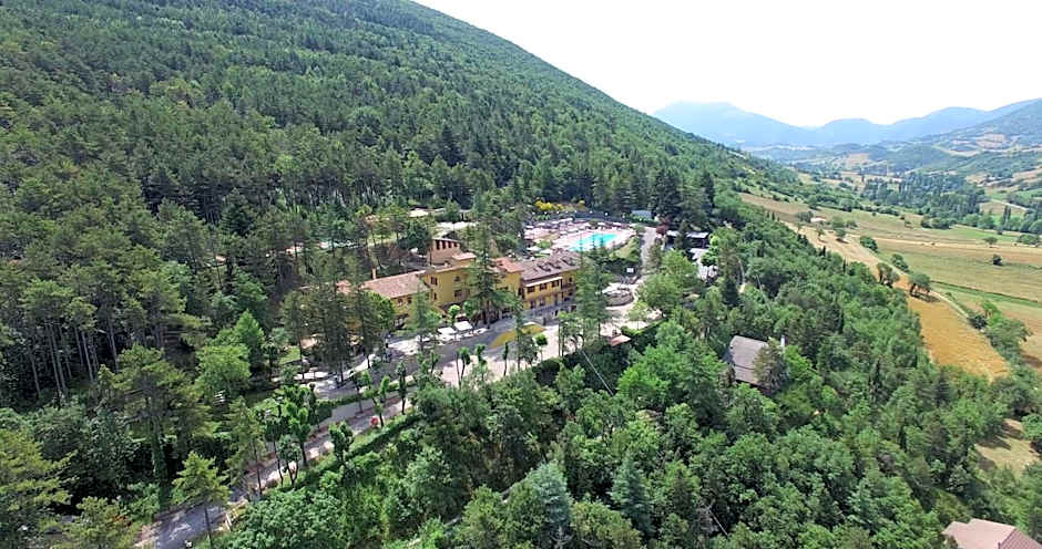 Hotel Pineta Ristorante country house in Fabriano