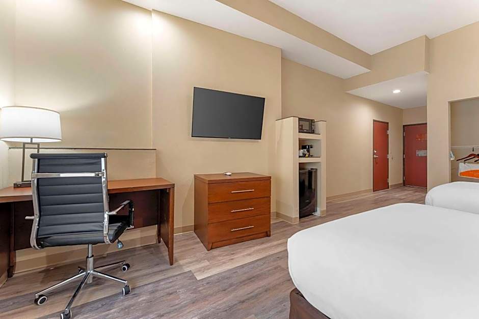 Comfort Suites Monaca