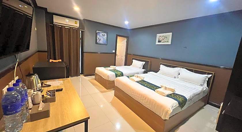 The Breton Hotel (Media)