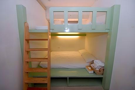 Standard Family Room with Shared Bathroom