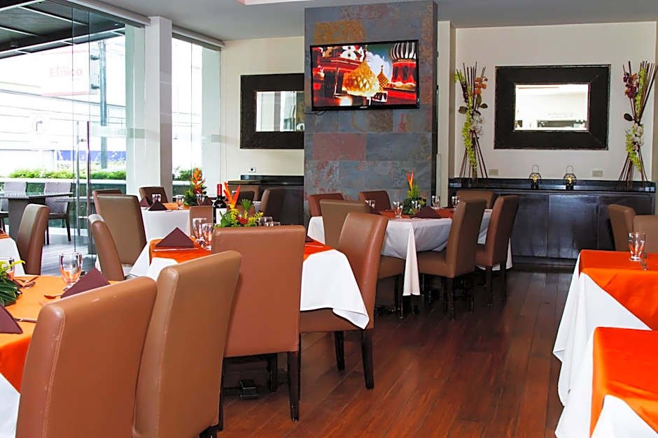 Hotel & Suites Rincon Del Valle