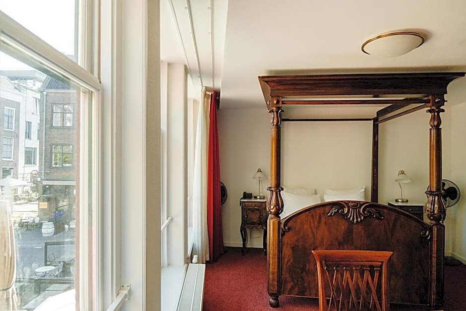 Ambassador City Centre Hotel