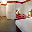 La Quinta Inn & Suites by Wyndham Miami Cutler Bay