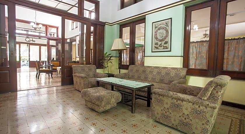 RedDoorz near Balai Kota Malang