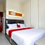 RedDoorz Plus @ Komplek ABC Batu Aji Batam
