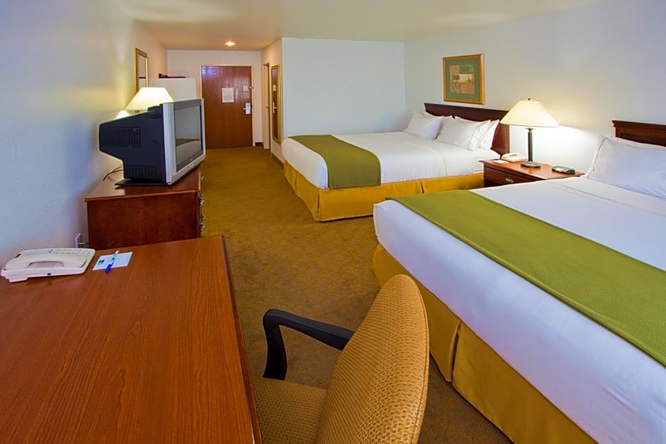 Holiday Inn Express Hotel & Suites Elkins, an IHG Hotel