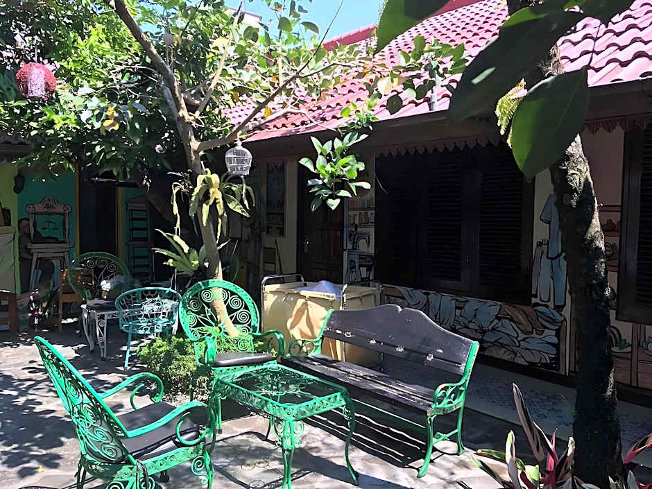 Omah Njonja Bed & Brasserie