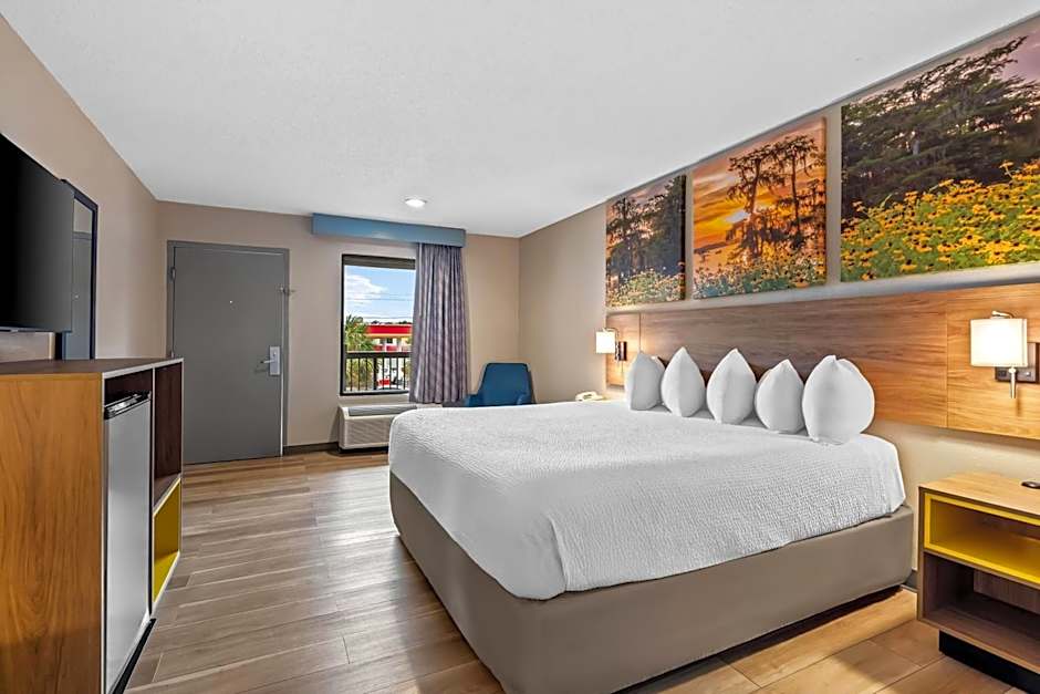 Days Inn by Wyndham Bainbridge