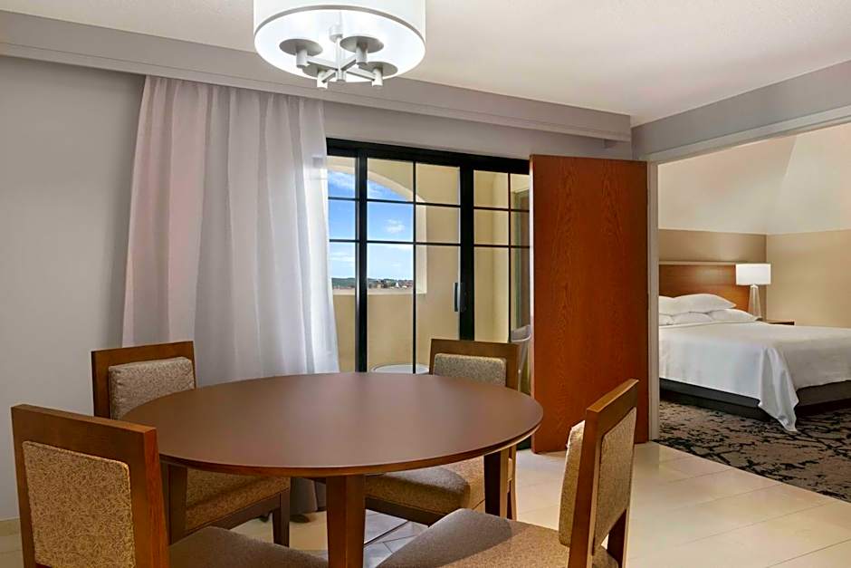 Embassy Suites By Hilton Dallas - Dfw Airport North At Outdoor World