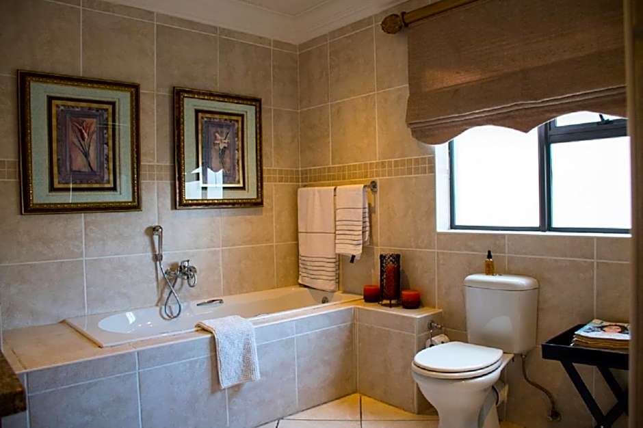 Casa Flora Guesthouse