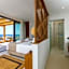Deos Luxury Suites - Adults Only