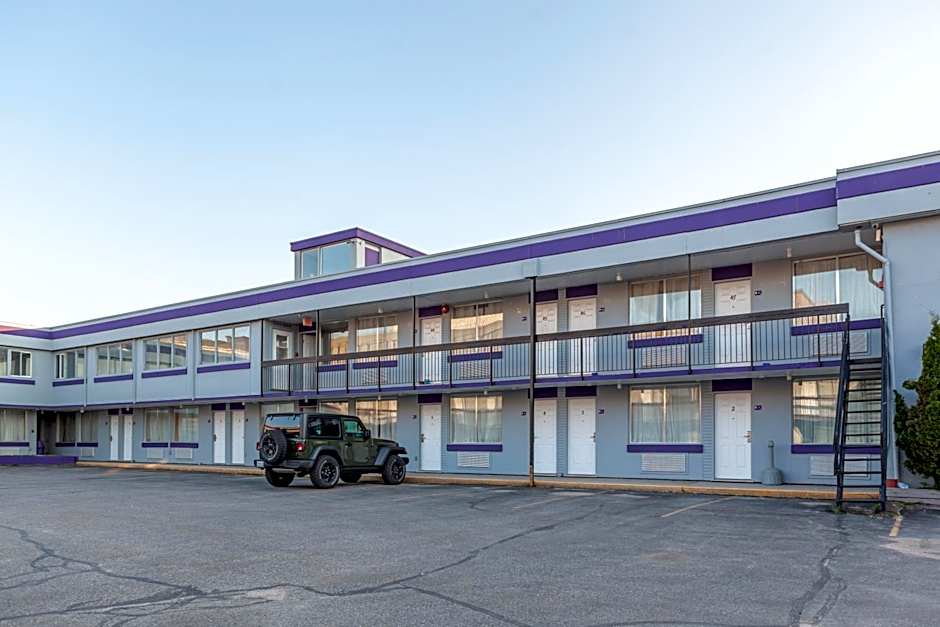 Knights Inn North Bay