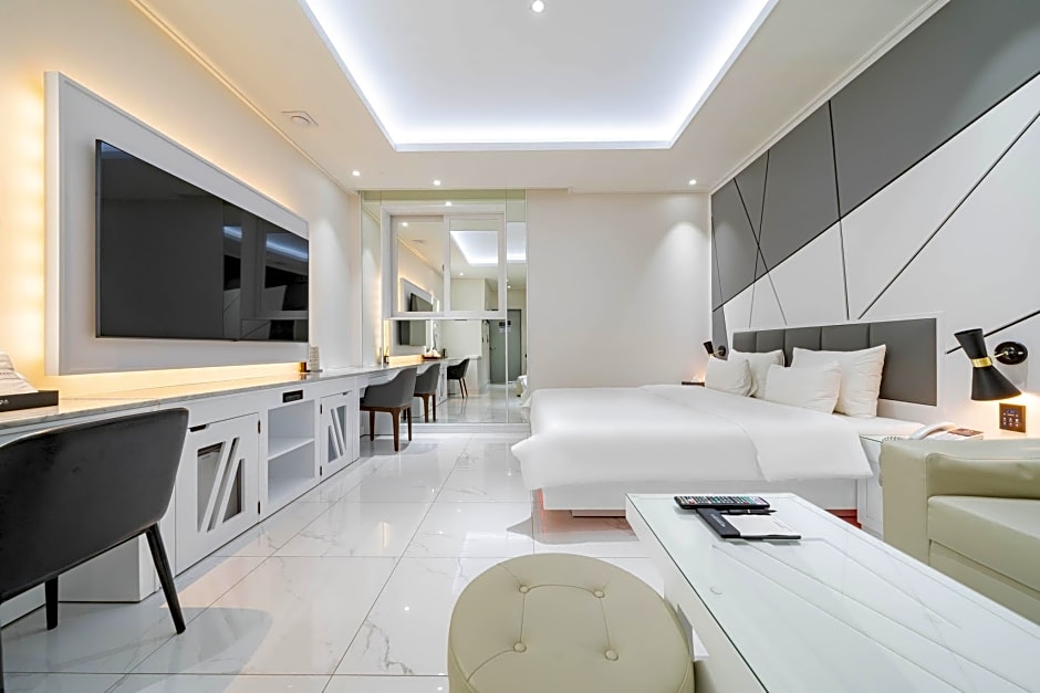 Wonju WJ Hotel Full House