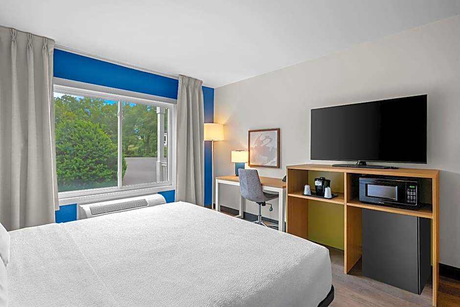 Spark by Hilton Brunswick