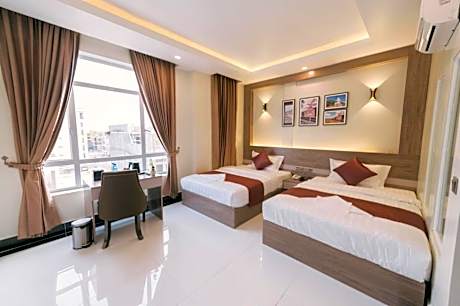 Deluxe Twin Room with City View