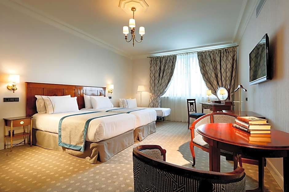 Deluxe 1 Extra Bed — 5 fotoğraftan 1. fotoğraf