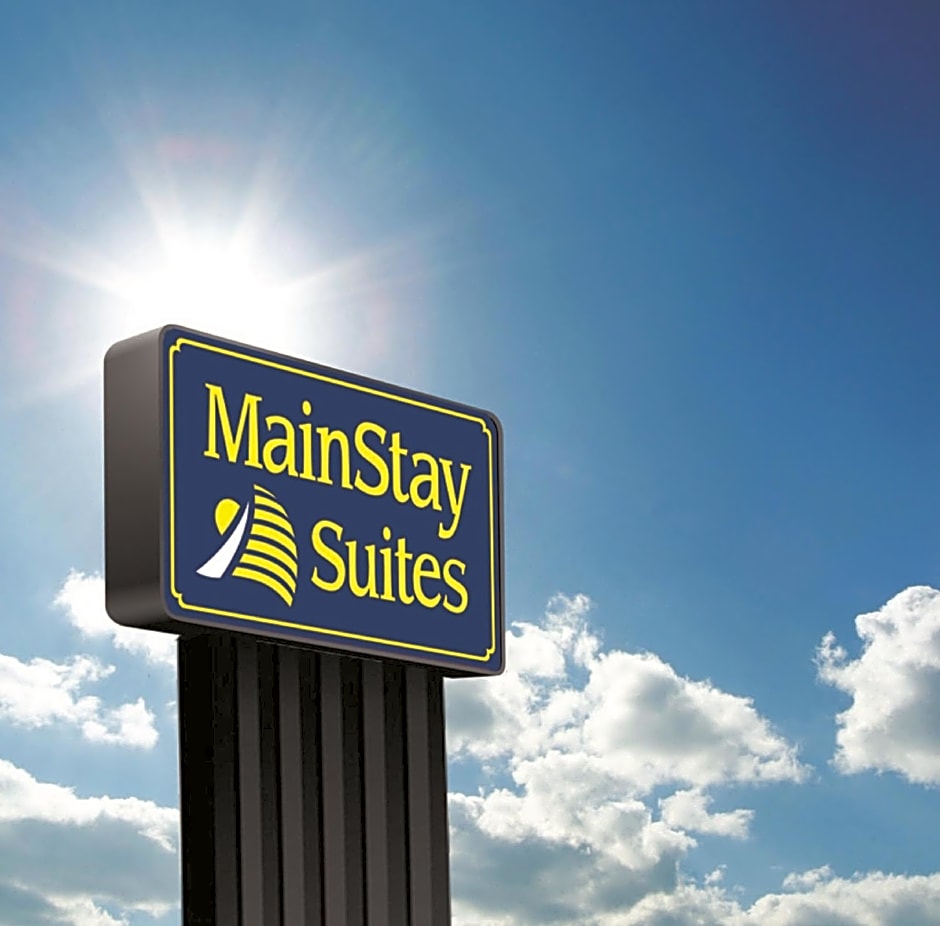 MainStay Suites Madison - Monona