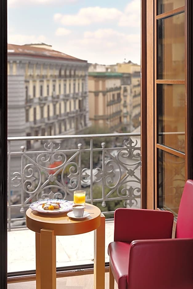 UNA HOTELS Napoli
