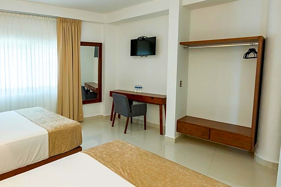 LA LOMA SUITES