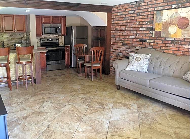 Chalet Inn & Suites
