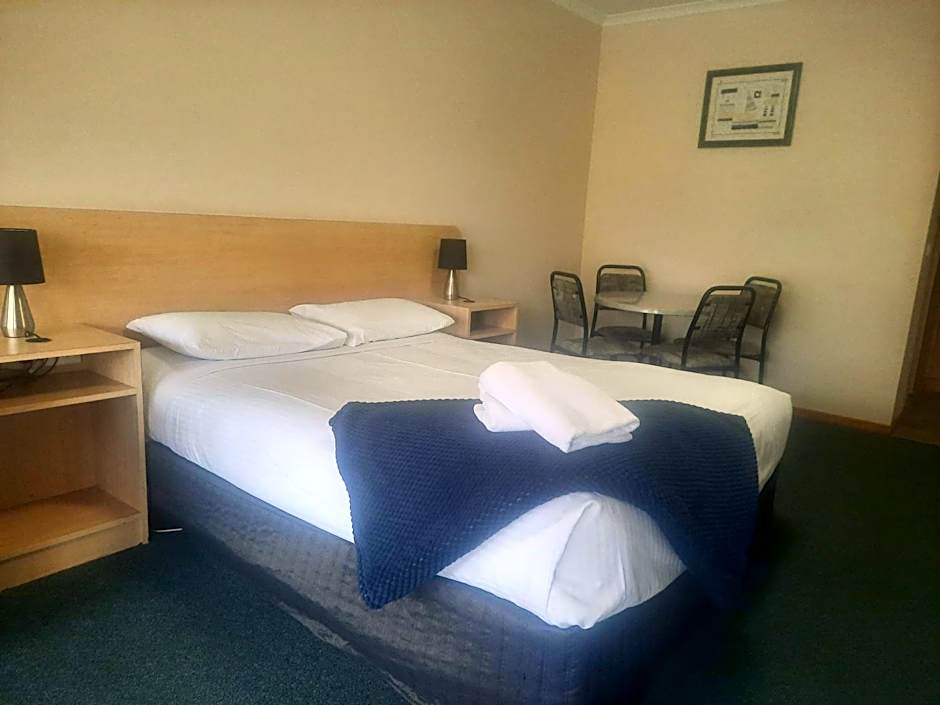 Arthur Phillip Motor Inn