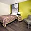 Super 8 by Wyndham South Boston VA