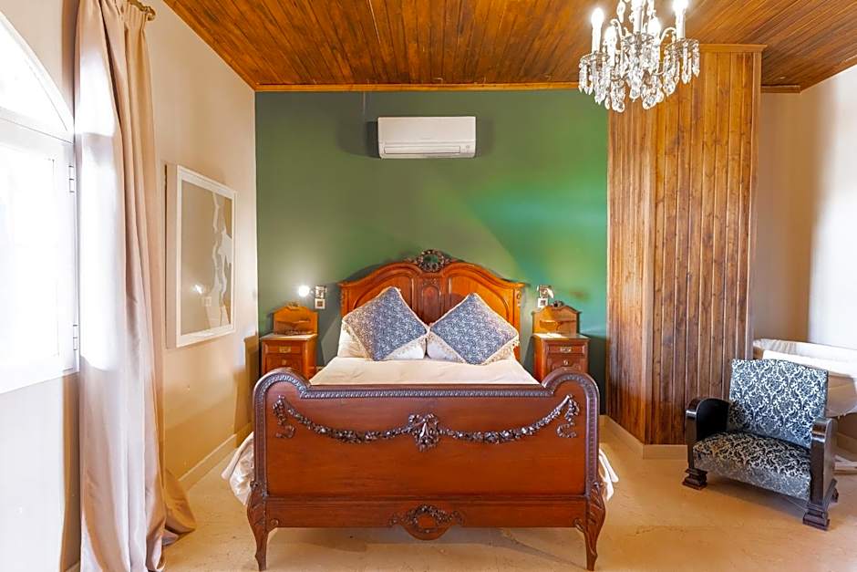 Photo 1 of 54 of Executive Suite