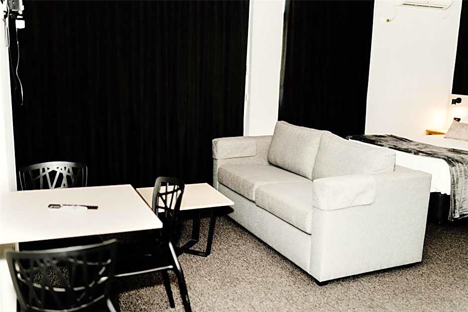 Nightcap at Barkly Hotel