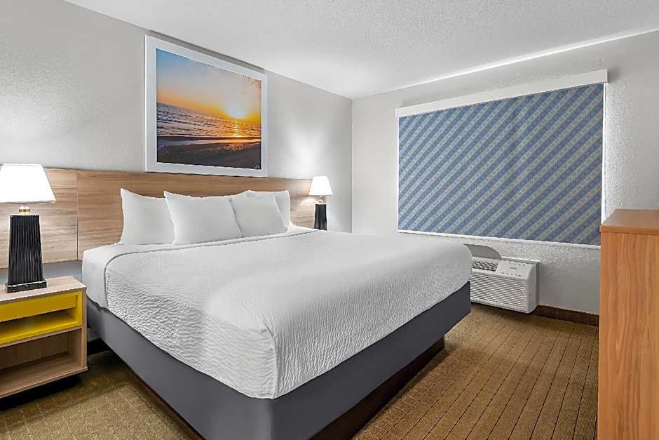 Days Inn by Wyndham Hillsdale