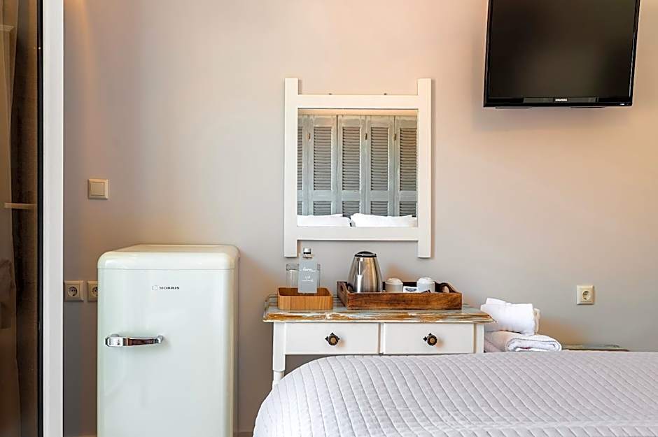 Photo 1 of 12 of Deluxe, Side Sea View