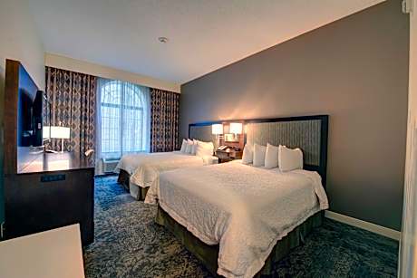 Room with Two Queen Beds - Non-Smoking